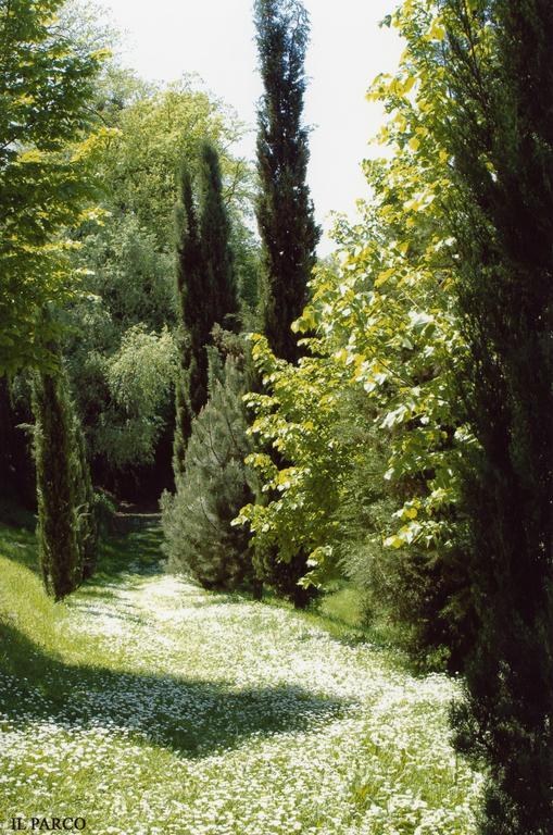 Bed and Breakfast La Vecchia Quercia Selci  Экстерьер фото