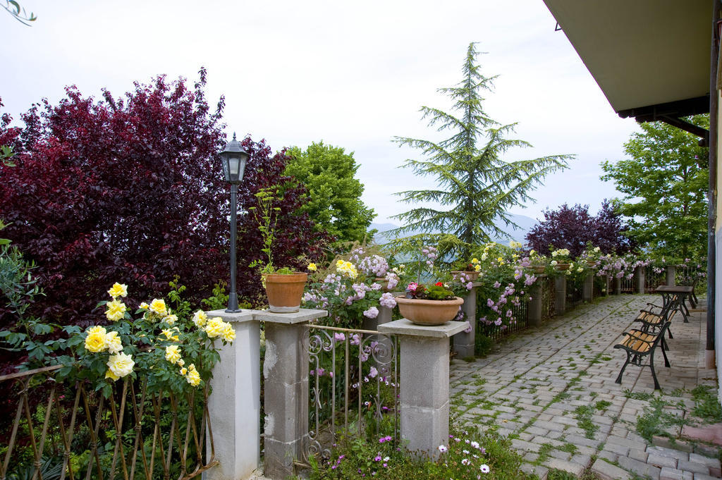 Bed and Breakfast La Vecchia Quercia Selci  Экстерьер фото